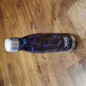 Vans Off The Wall 17 ounce navy tropical print water bottle